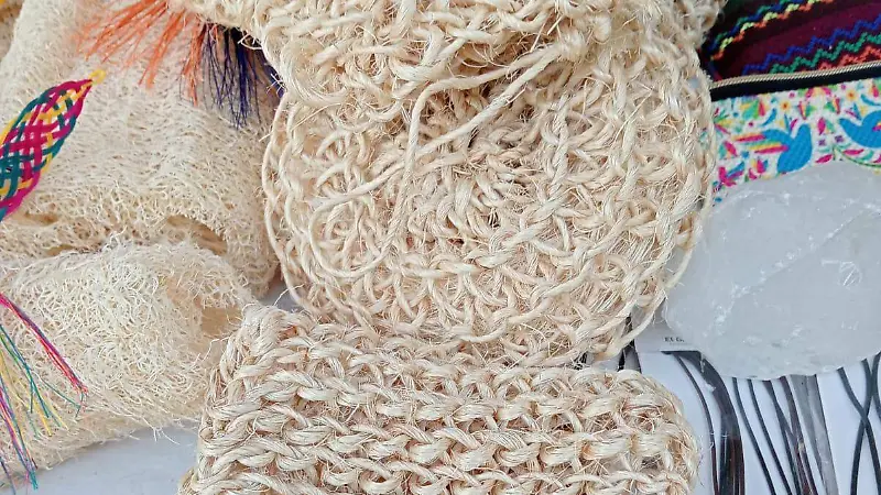 ARTESANOS-ARTE LOCAL